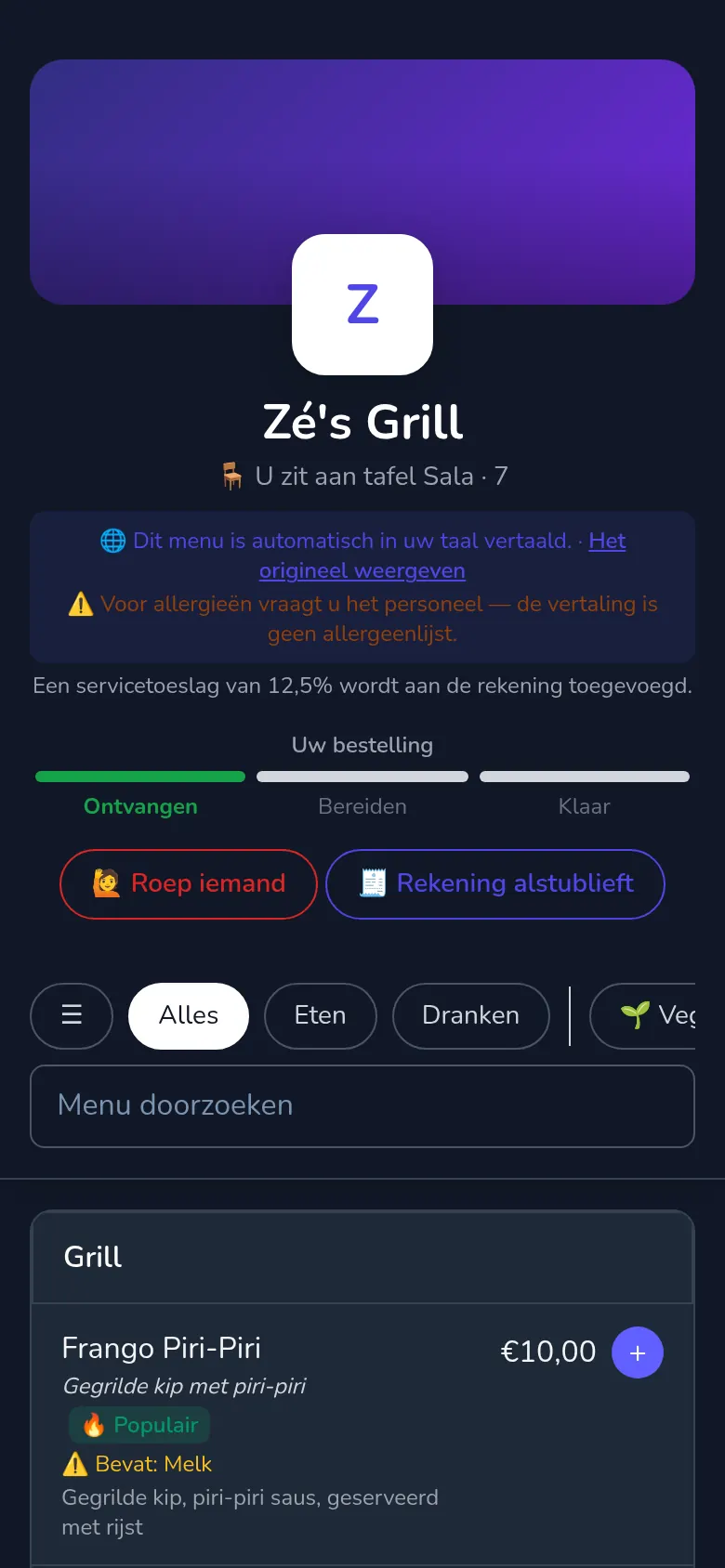 Een restaurantmenu op een telefoon, met foto's, prijzen en allergenen