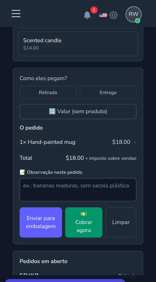 O caixa em um telefone: uma caneca pintada à mão, o total, e os botões para enviar para embalagem ou cobrar agora.