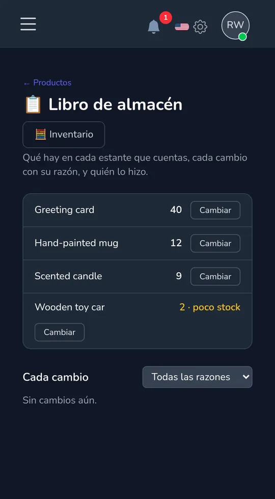 El libro de inventario en un teléfono: cuatro productos con sus cantidades, uno marcado como "pocos disponibles".